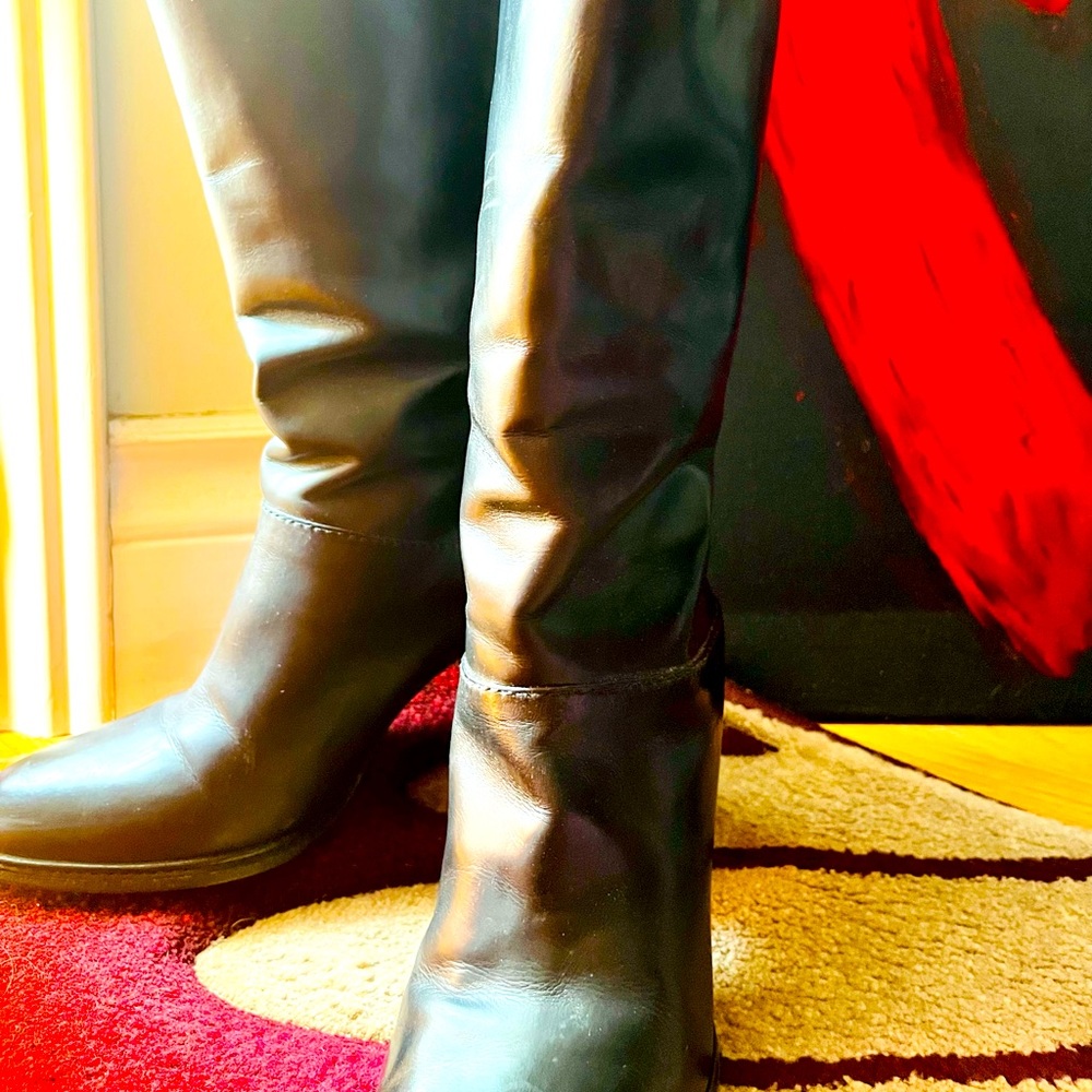 Dolce & Gabbana Leather Boots